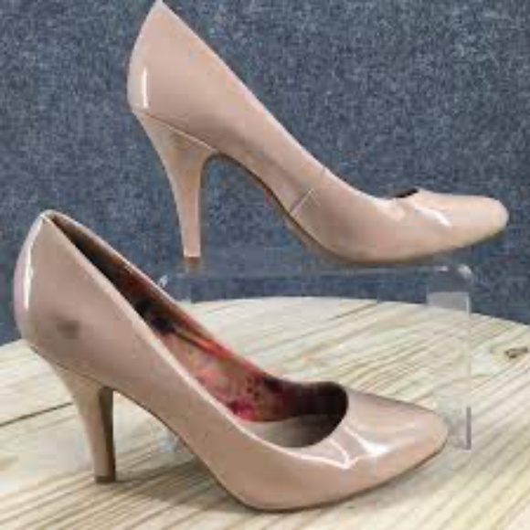 Brand New Fergalicious Symphony Tan heels size 9 - Picture 4 of 10